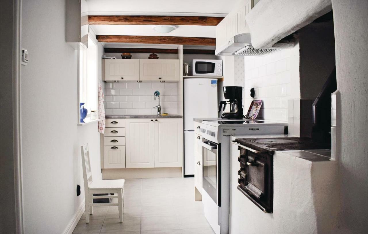 Stunning Home In Tjaellmo With Kitchen Kültér fotó